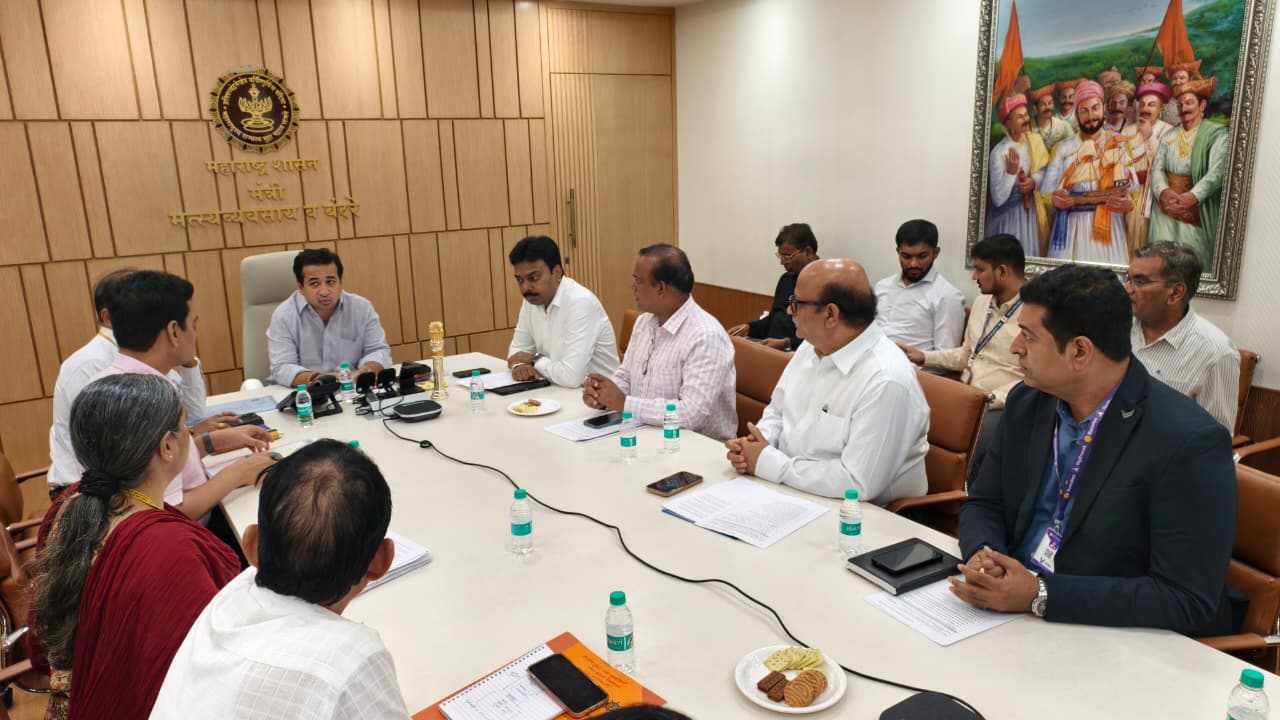 जयगड बंदरातून काजू निर्यातीसाठीची प्रक्रिया गतीने पूर्ण करा -मत्स्यव्यवसाय व बंदरे मंत्री नितेश राणे