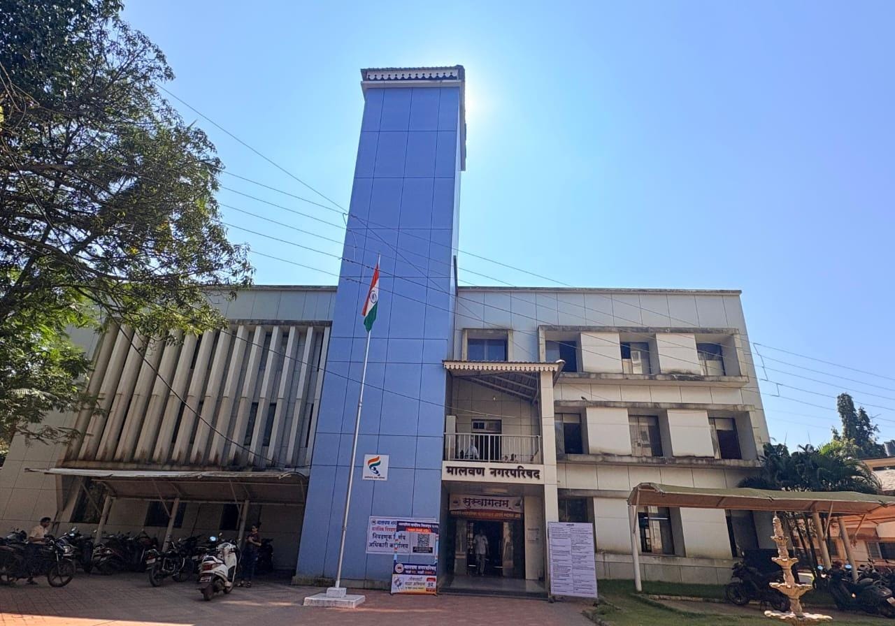 मालवण नगरपरिषदेद्वारे रात्री कचरा संकलन मोहिम