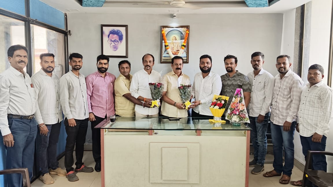 उपनगराध्यक्ष दिपक पाटकर व स्वीकृत नगरसेवक महेश कांदळगावकर यांचे युवासेना पदाधिकारी केले अभिनंदन