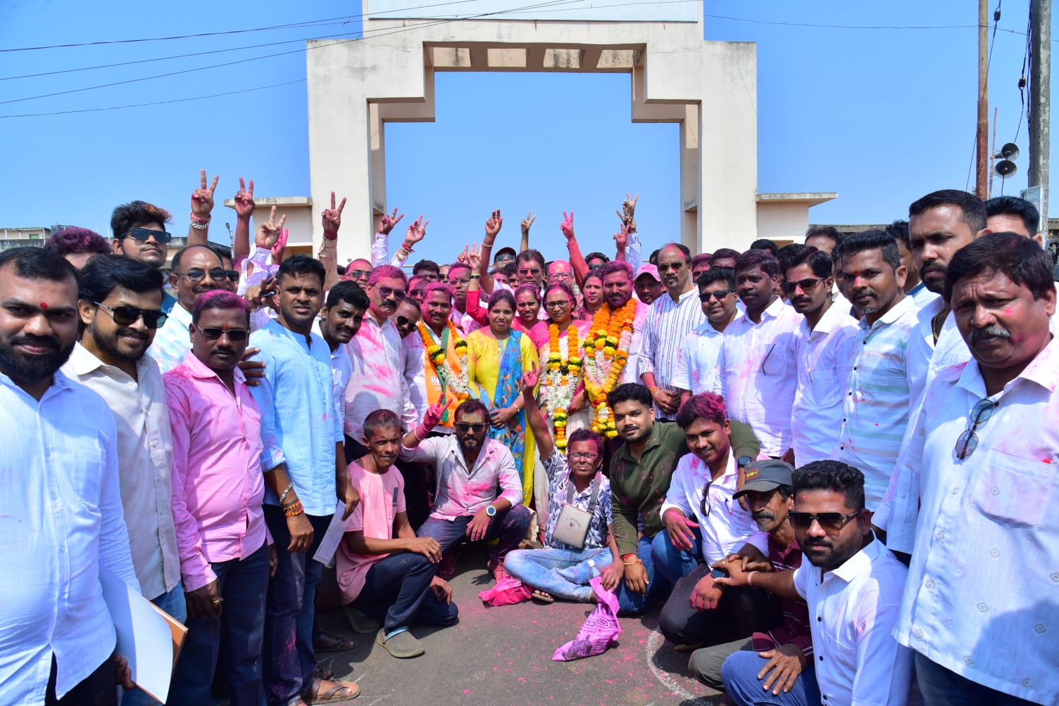 आचरा : शिवसेना भाजपा महायुती विजयी उमेदवार व पदाधिकारी कार्यकर्ते यांचा जल्लोष