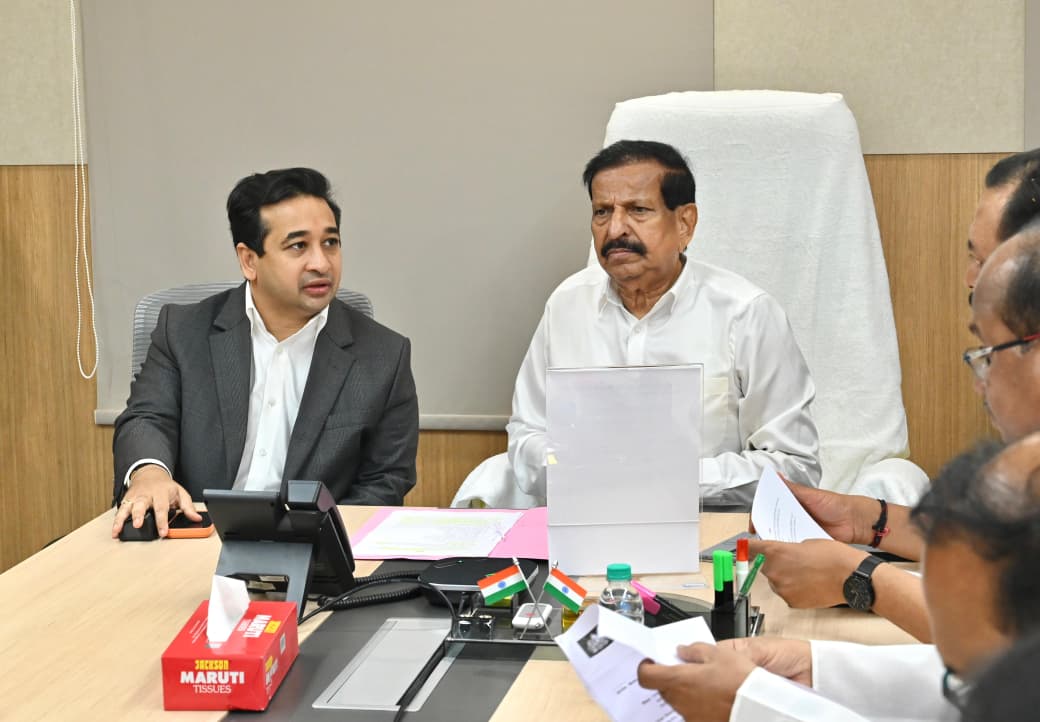 वन विभागाच्या अखत्यारीतील मत्स्य तलाव हे मत्स्यव्यवसाय विभागाकडे वर्ग करण्याची मंत्री नितेश राणे यांची वनमंत्र्यांकडे मागणी