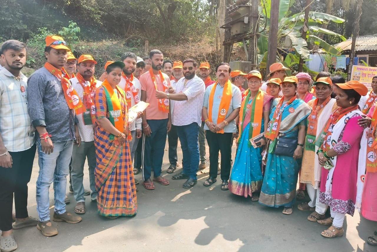 देवेंद्र नाईक यांच्या प्रमुख उपस्थितीत उबाठा गटाचे कवठी ग्रामपंचायत सदस्य भूषण बांदेकर यांचा शिवसेनेत प्रवेश