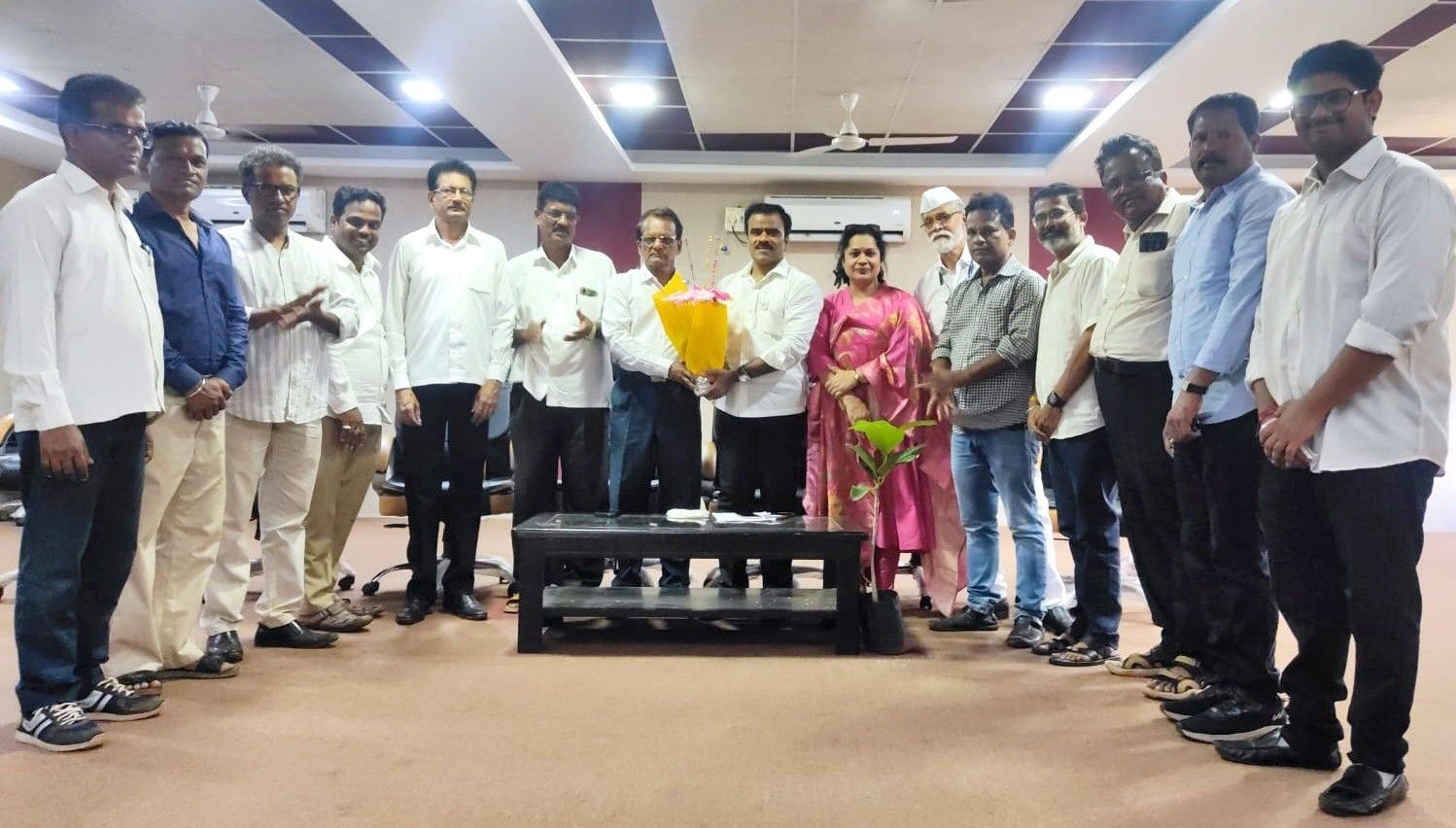 सिंधुदुर्ग जिल्ह्यात कॉँग्रेस पक्ष जोमाने वाढवूया : जिल्हाध्यक्ष अरविंद मोंडकर