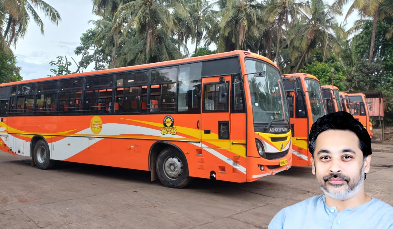मालवण एसटी आगार येथे आमदार निलेश राणे यांच्या माध्यमातून पाच नव्या बसेस दाखल