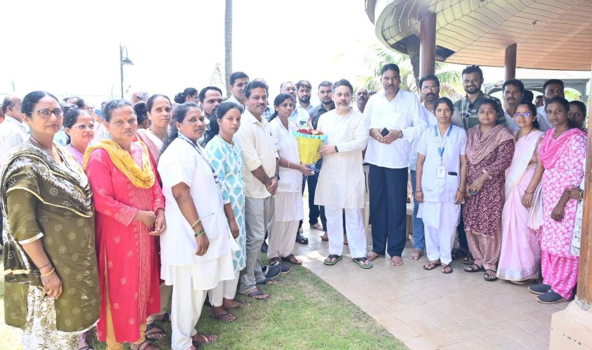 राष्ट्रीय आरोग्य अभियान कर्मचाऱ्यांनी मानले आमदार निलेश राणे यांचे आभार