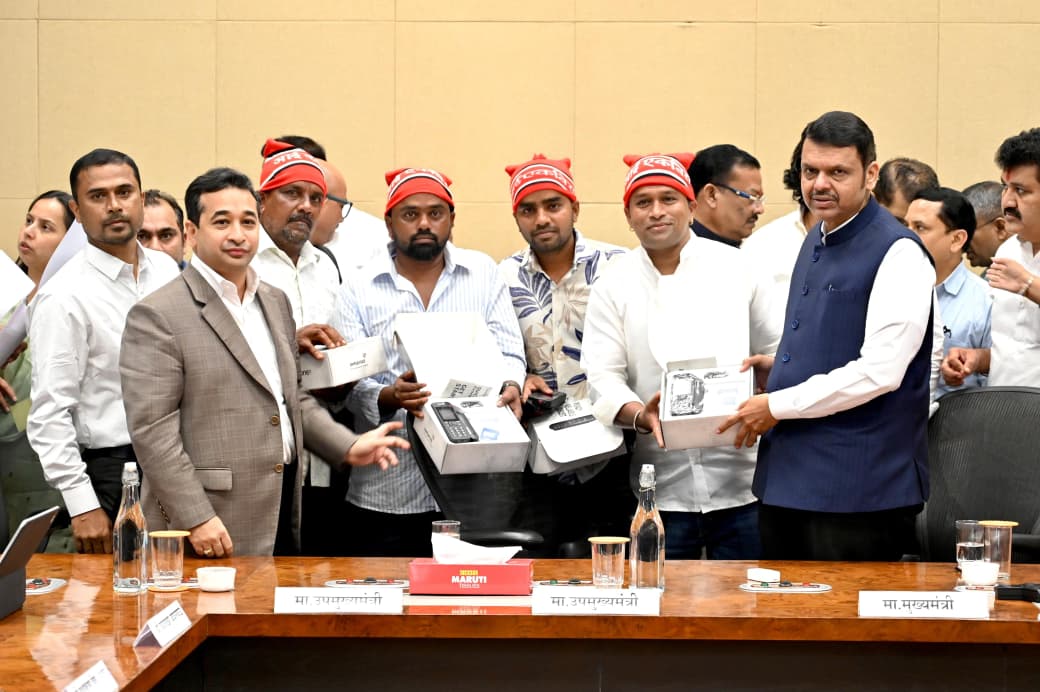 मच्छीमारांच्या सुरक्षिततेसाठी महाराष्ट्र शासनाचा महत्त्वपूर्ण पुढाकार ; खोल समुद्रातील मच्छिमारांसाठी सॅटेलाईट फोन सुविधा