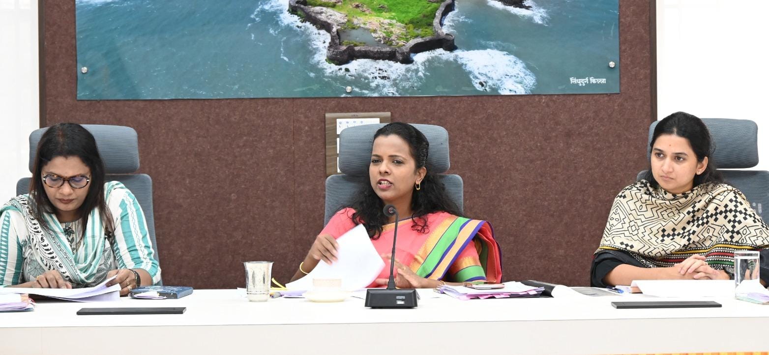 जिल्हा वार्षिक योजनेतील कामे विहित मुदतीत पूर्ण करा - जिल्हाधिकारी तृप्ती धोडमिसे